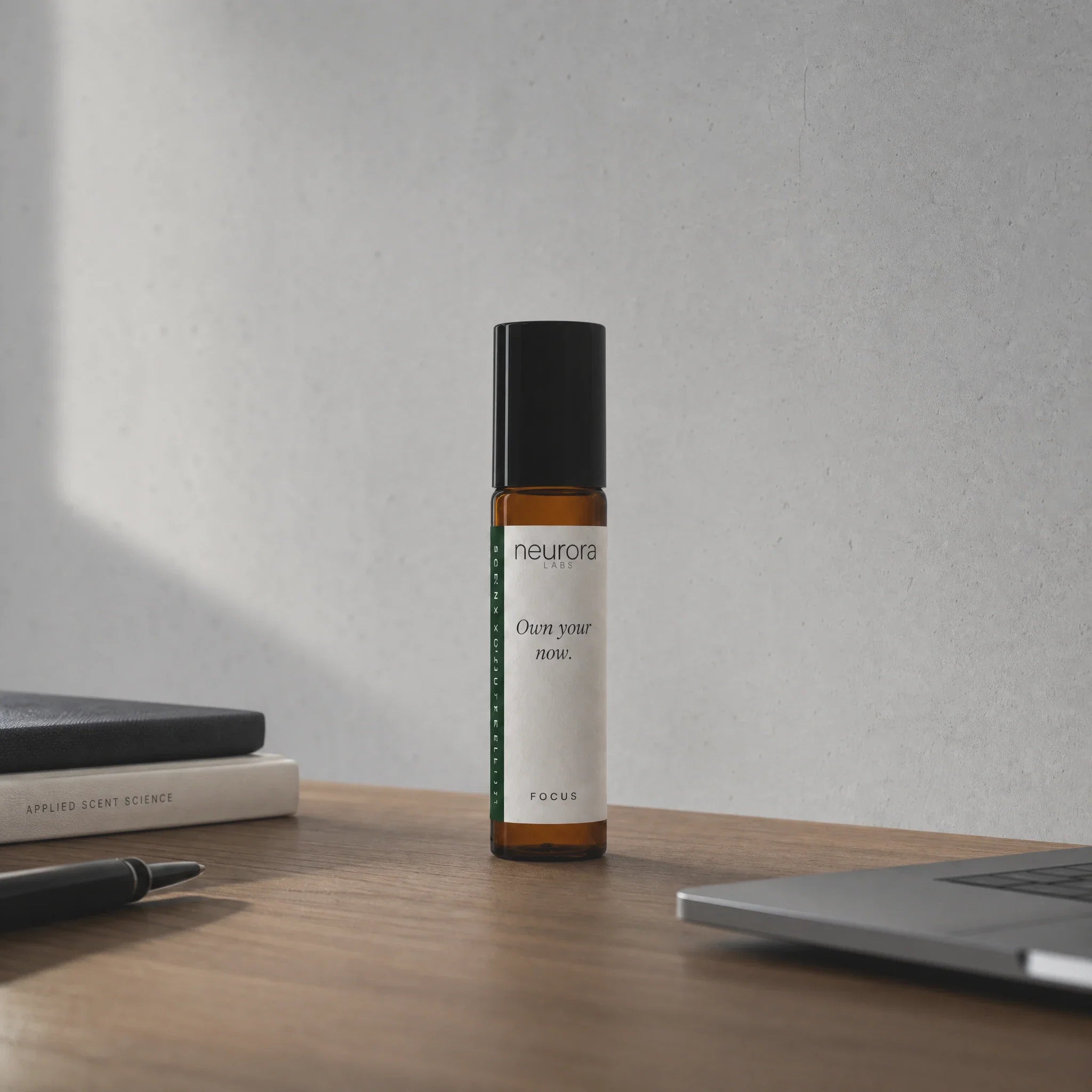 Der Schreibtisch: FOCUS Roll-On im Tageslicht